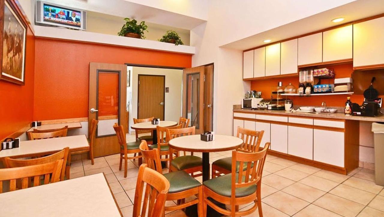 Magnuson Hotel Manitou Springs Ngoại thất bức ảnh