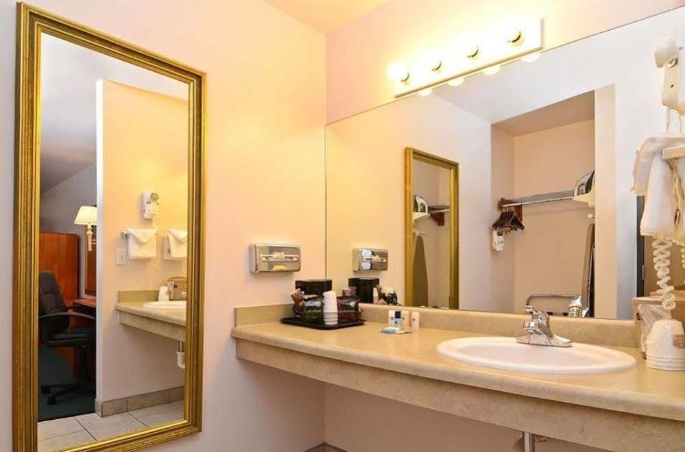 Magnuson Hotel Manitou Springs Ngoại thất bức ảnh